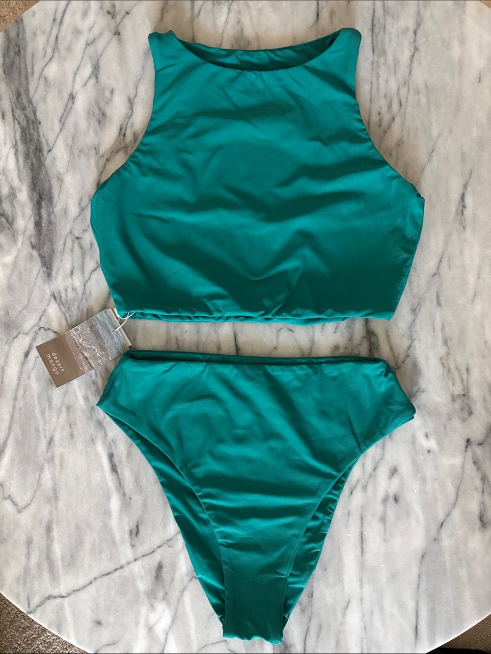$150 New With Tags Sporty High-Neck High-Rise Bikini Set Size M